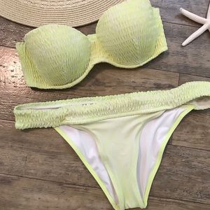 Victoria’s Secret bikini Yellow n white👙